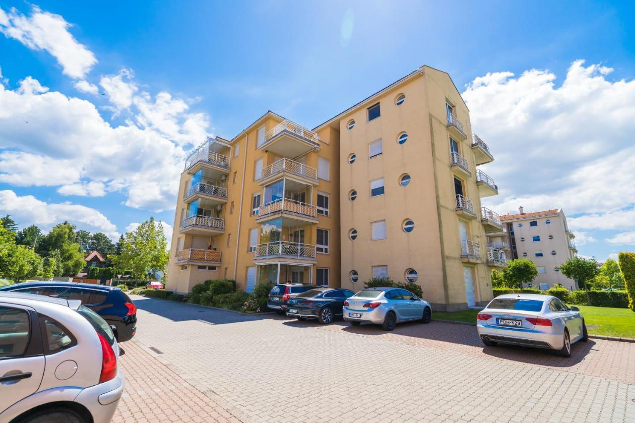 Myflat All-Season Apartment Siofok Dış mekan fotoğraf
